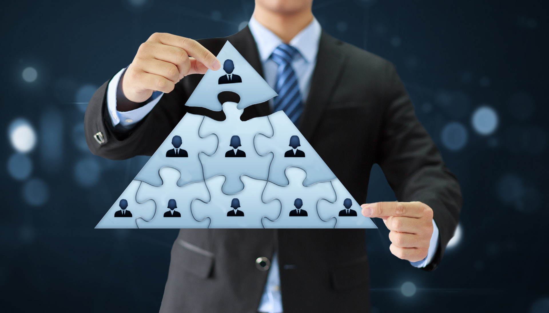 企業(yè)管理者如何制定組織內(nèi)的權(quán)力分配和平衡